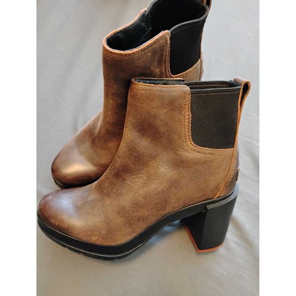 SOREL Waterproof Chelsea Boots Leather Platform Heeled Chunky minimalist luxury